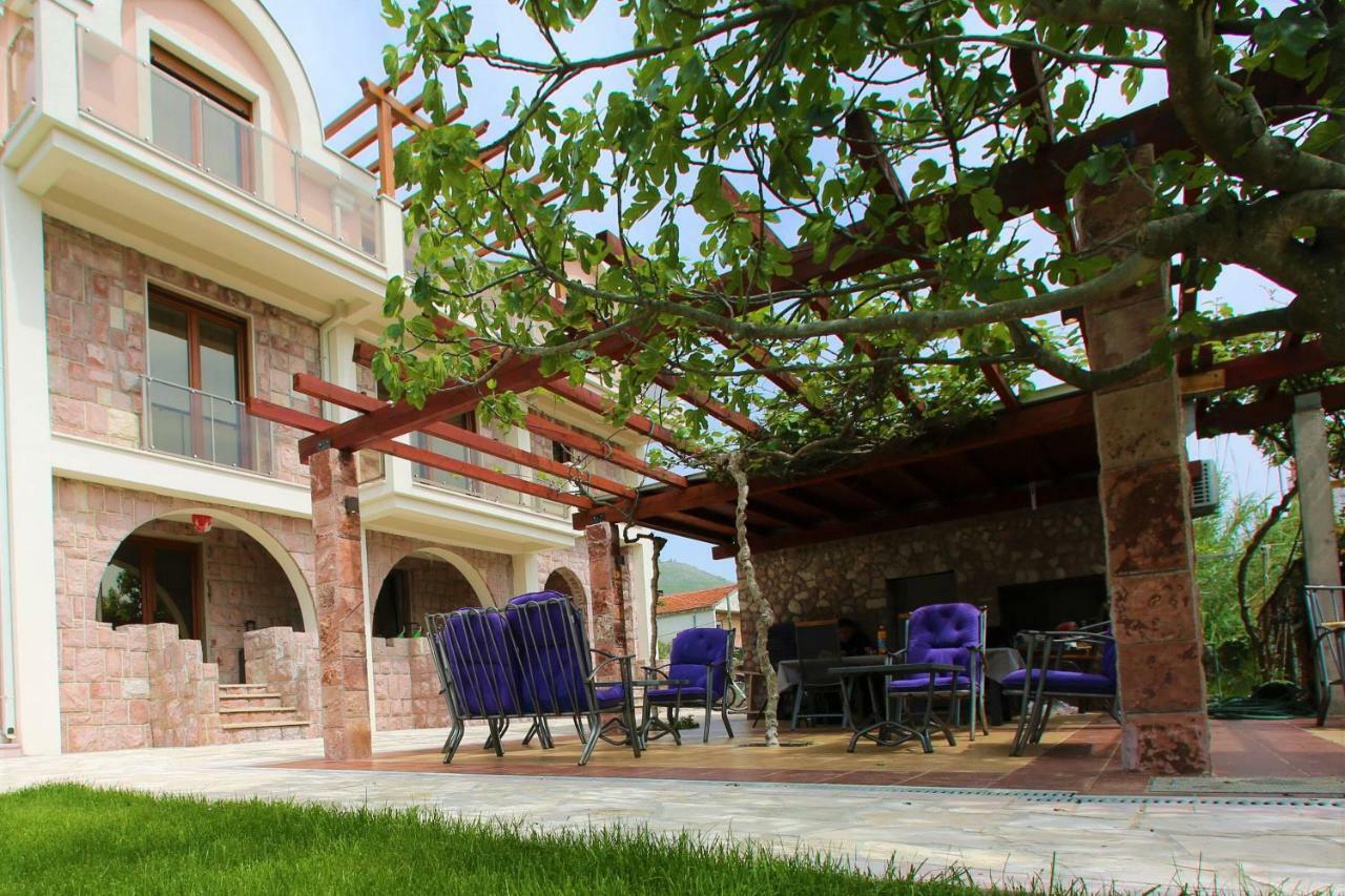 Vila La Vita Del Mare Биела Экстерьер фото
