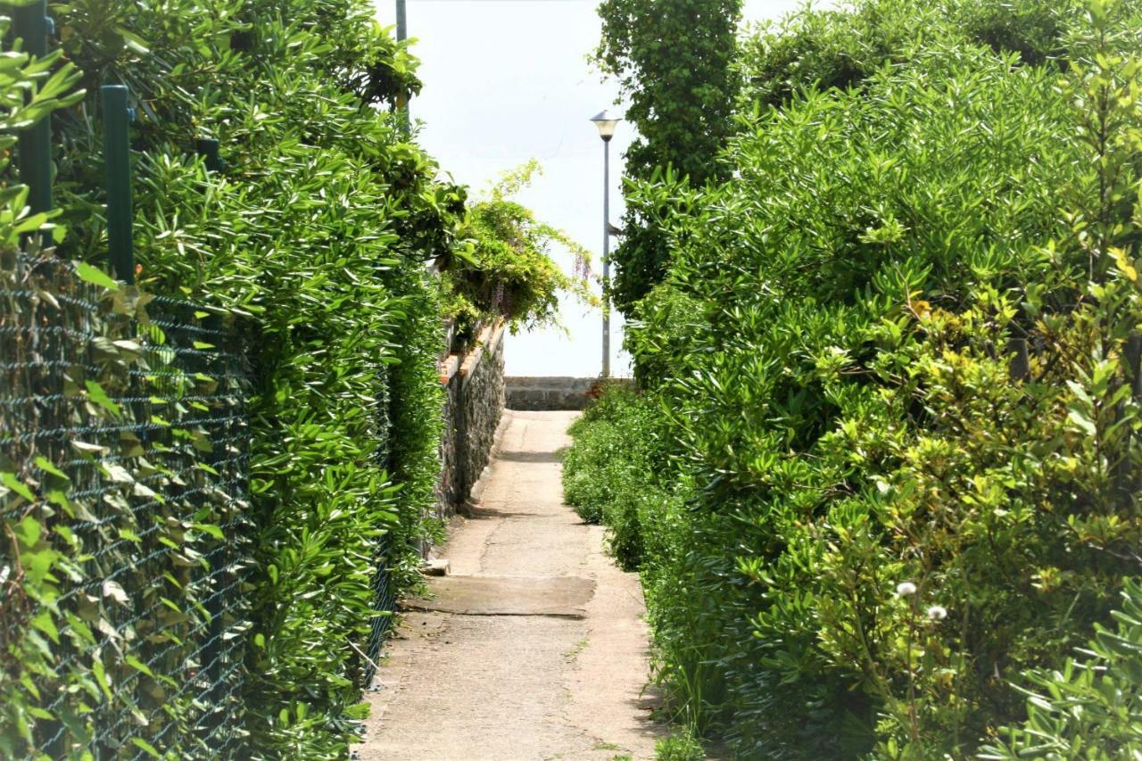 Vila La Vita Del Mare Биела Экстерьер фото